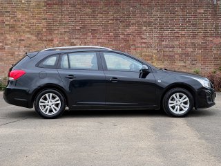 /photos/10801/96cf9c40-e4ee-d88c-81b5-f5b8e3457837_i320x240.jpg