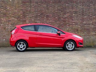 /photos/10801/e8af69d8-6740-23ee-b3d7-cc8e8677159d_i320x240.jpg